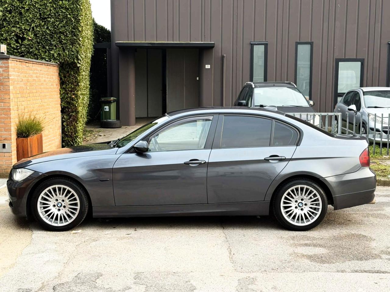 BMW 318i GPL-Berlina-189.000KM-Navi,Xeno,Pelle-FULL
