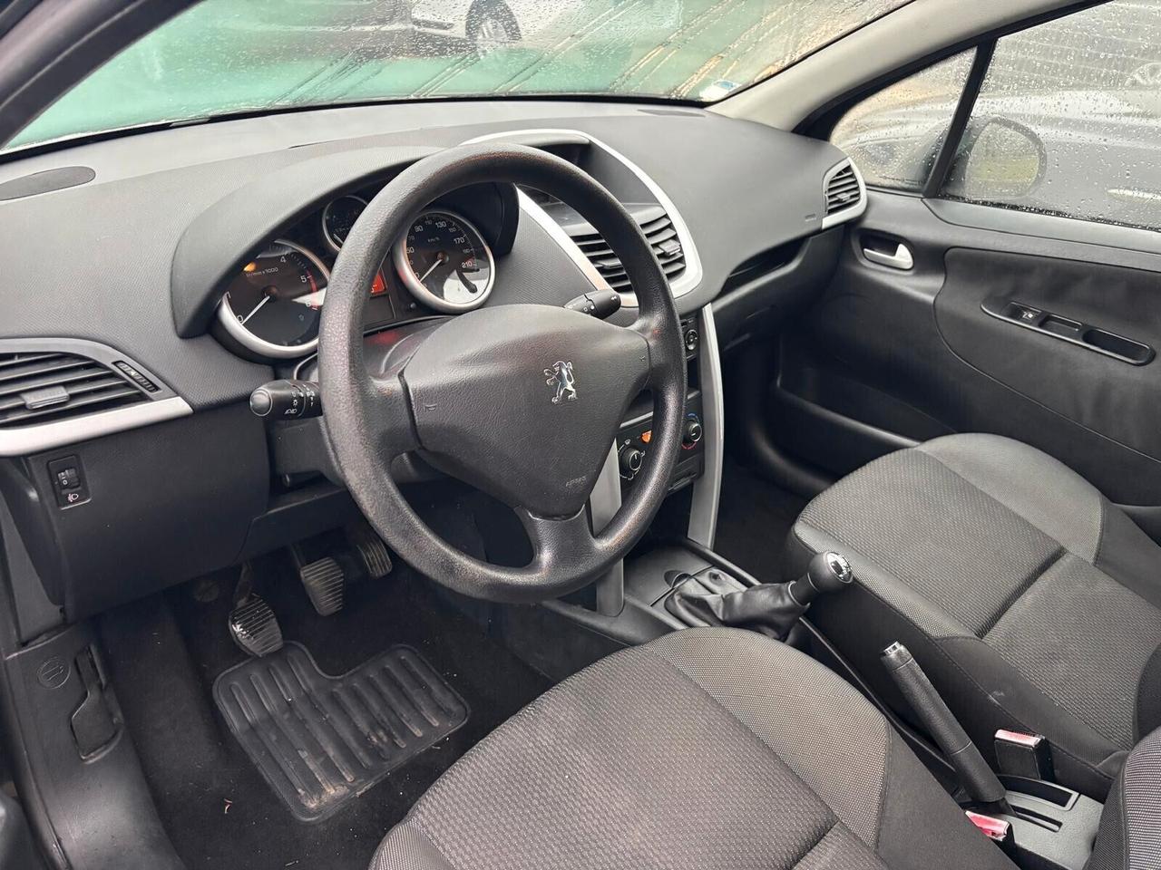Peugeot 207 1.4 HDi 70CV 5 porte - 2012