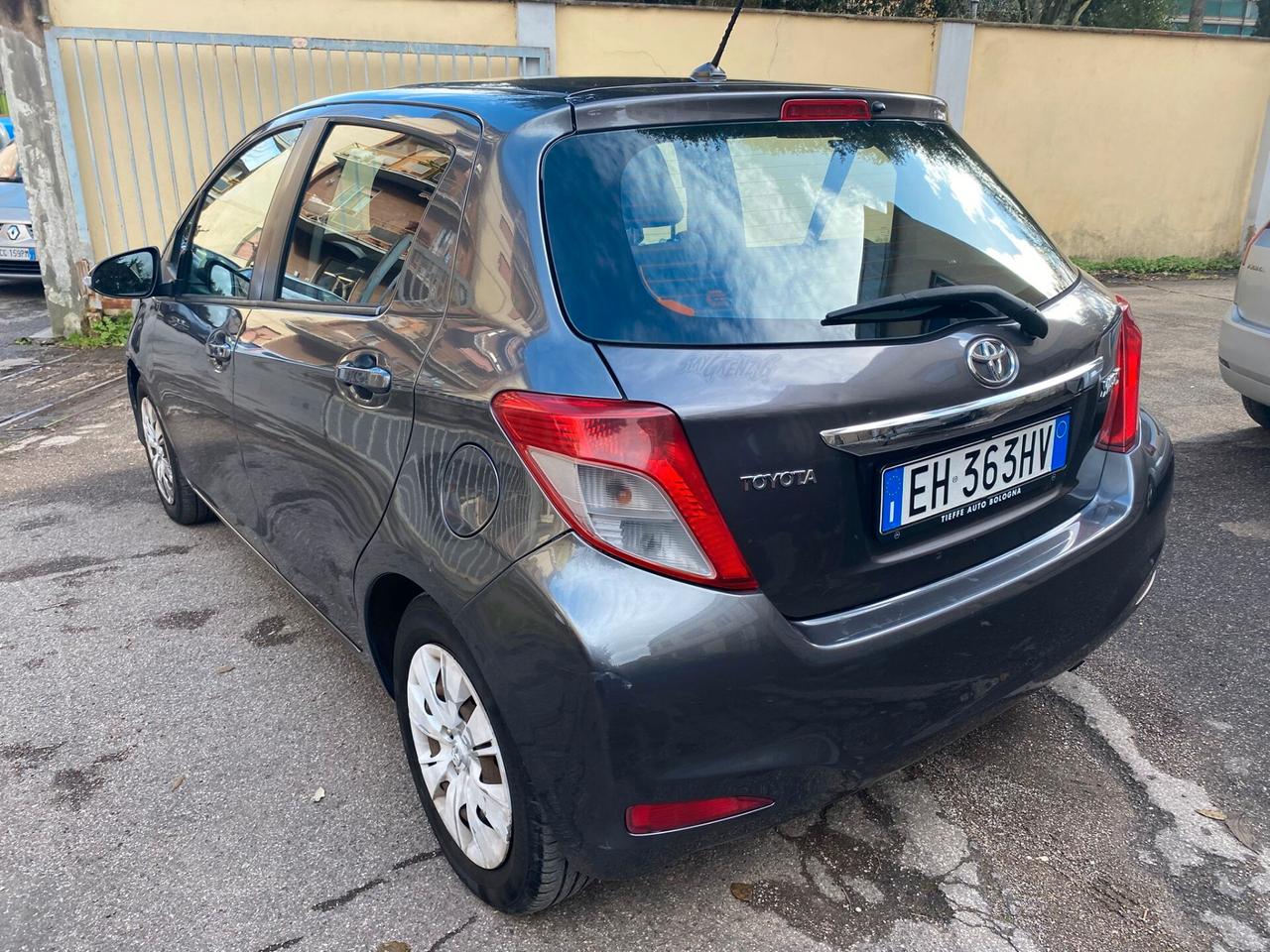 Toyota Yaris 1.0 5 porte Sol ok per neo patentati