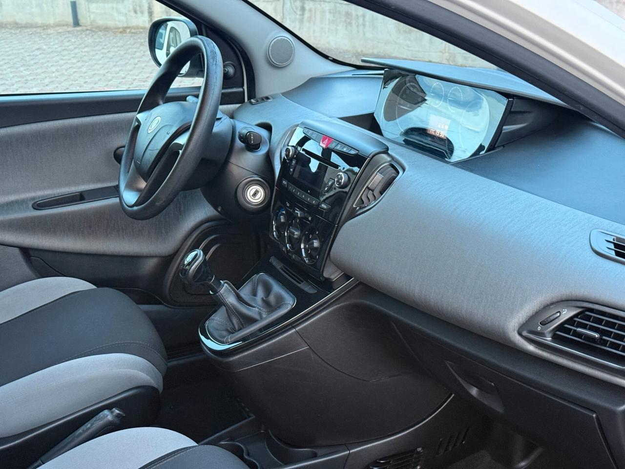 Lancia Ypsilon 1.3 MJT 16V 95 CV 5 porte S&S Elefantino
