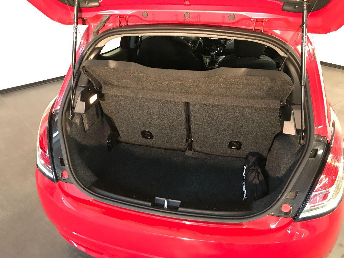 LANCIA Ypsilon 1.2 69 CV 5p. Silver