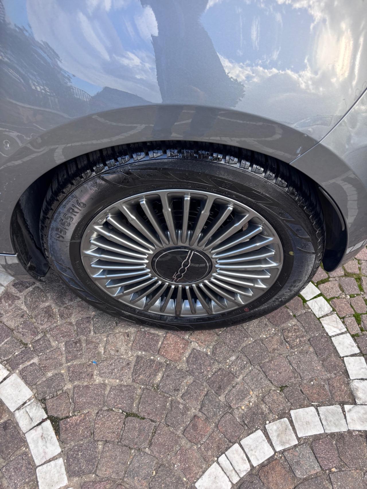 Fiat 500e Icon
