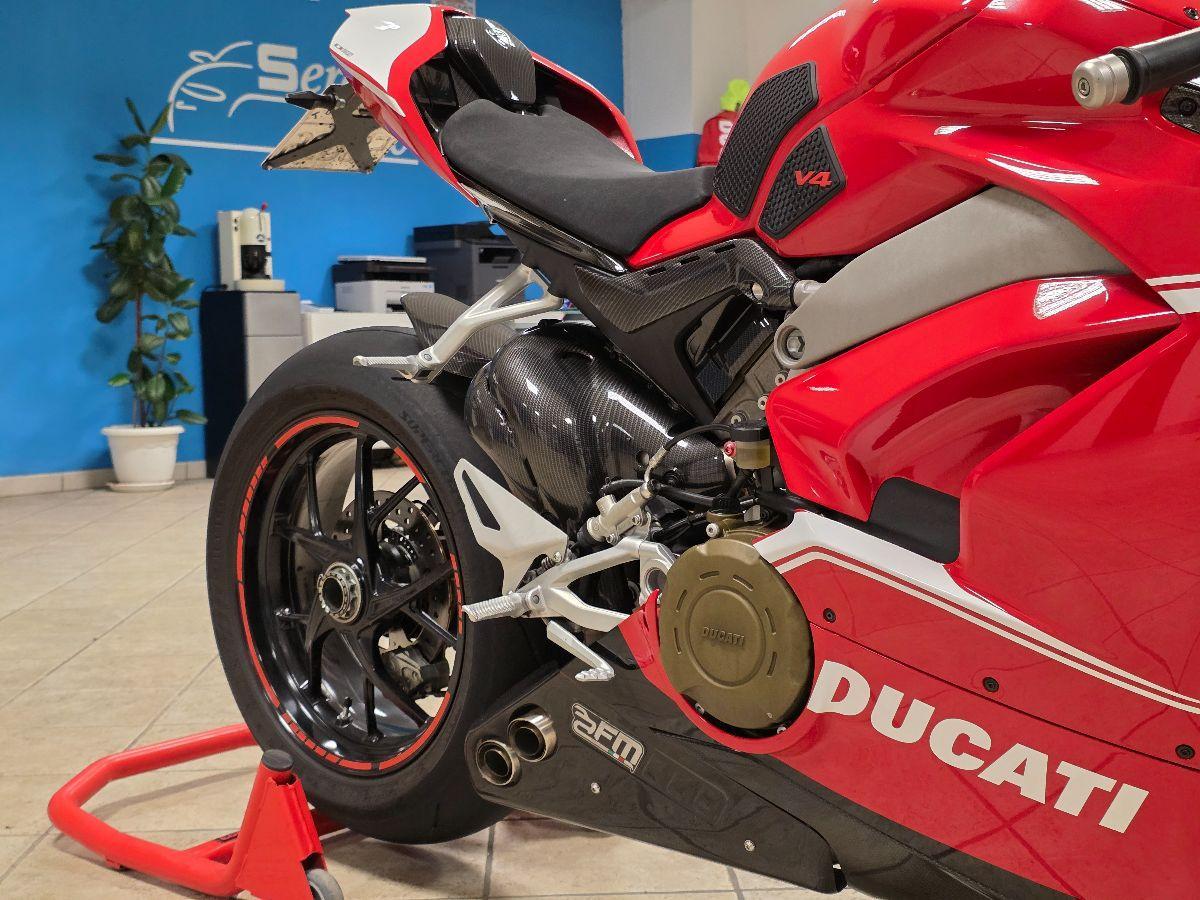 DUCATI PANIGALE V4 CON SCARICO DESMO OK