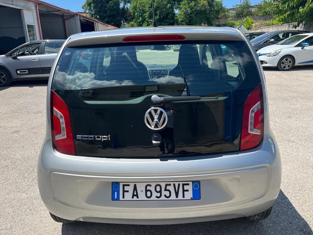 Volkswagen up -5 P-1.0 metano- full- 2015