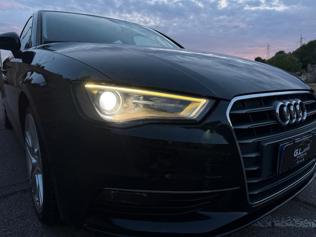 Audi A3 SEDAN/2.0 TDI 150CV/CERCHI 18"/LED/NAVI