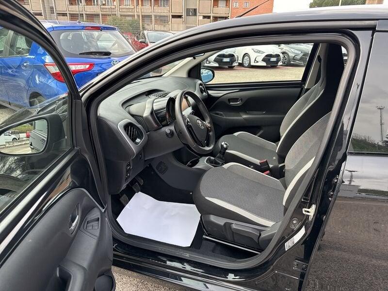 Toyota Aygo Connect 1.0 VVT-i 72 CV 5 porte x-play