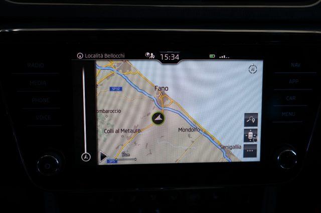 SKODA Superb 2.0 TDI EVO 122 CV SCR DSG Wagon Executive