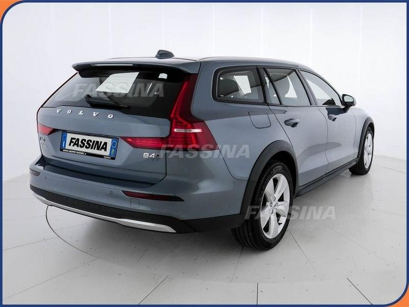 Volvo V60 Cross Country B4 (d) AWD automatico Core