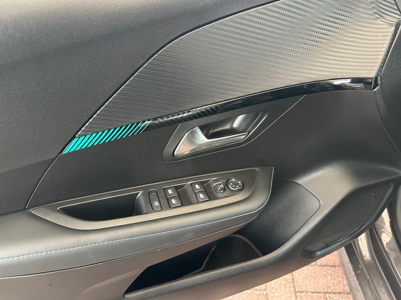 Peugeot 208 Allure Pack 1.2 PureTech 100 #7911