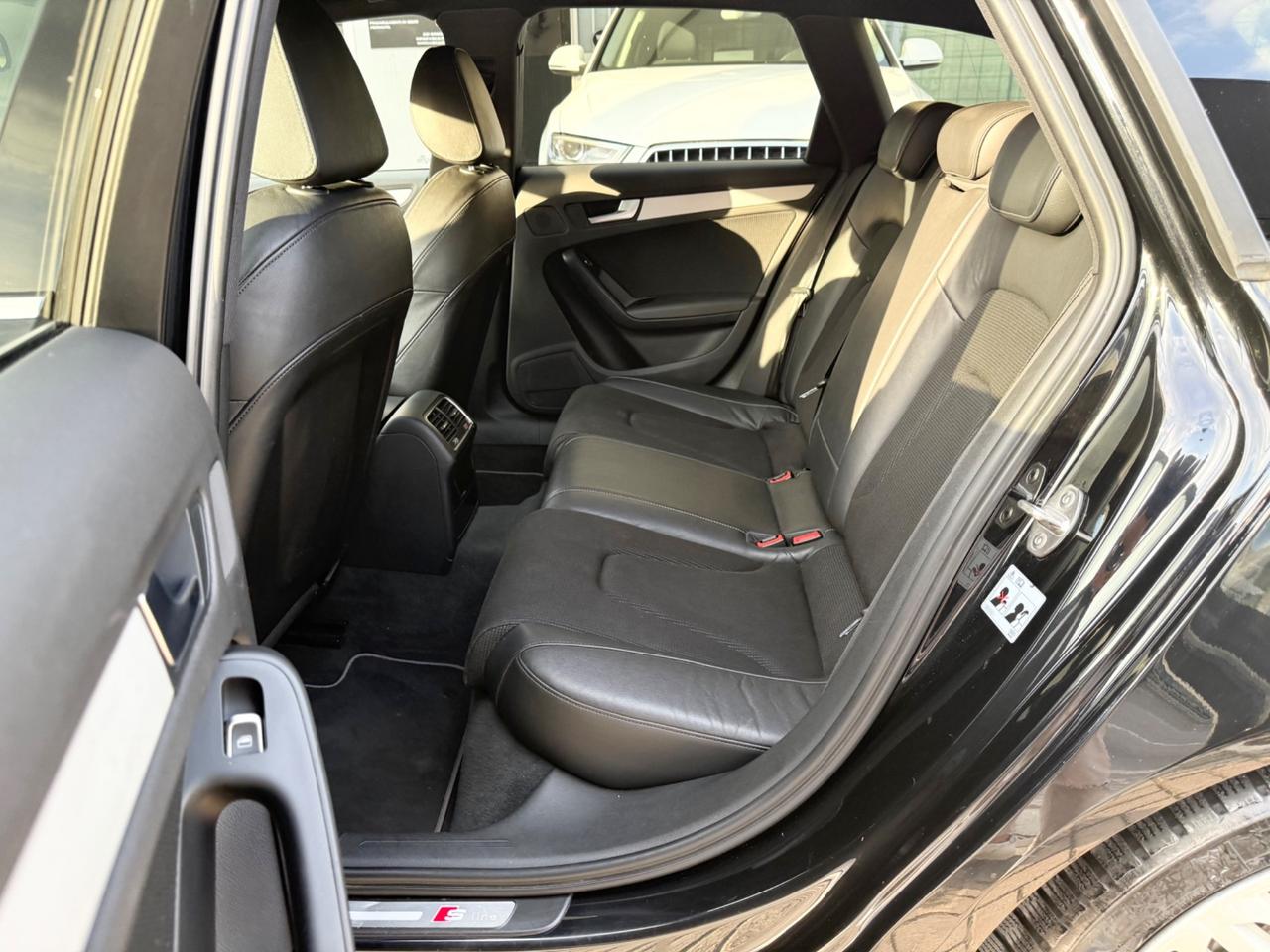 Audi A4 2.0 TDI S-Tronic quattro S-Line - GARANZIA