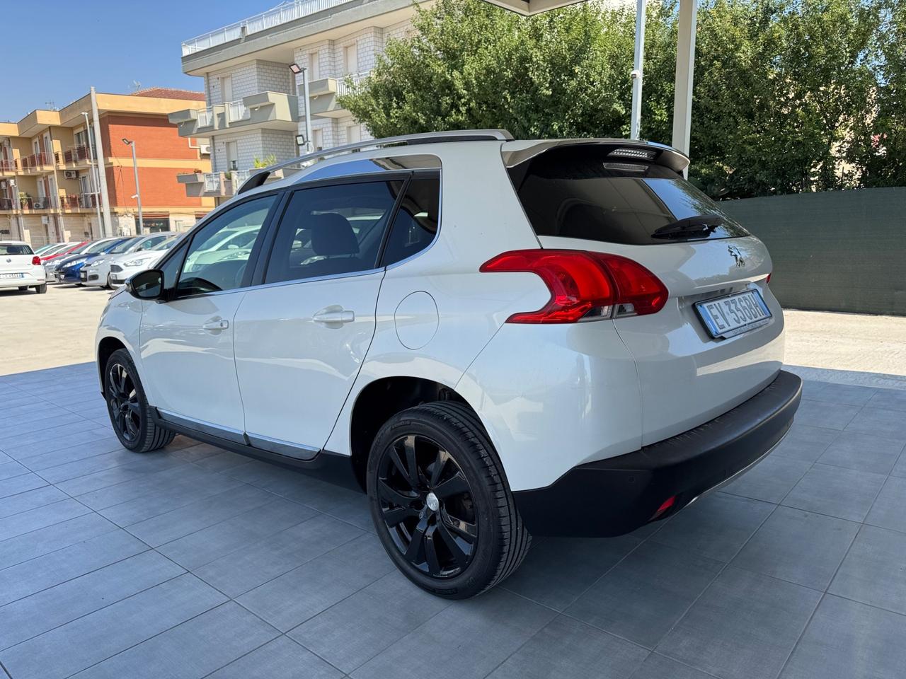 Peugeot 2008 1.6 e-HDi 115 CV Stop&Start Allure