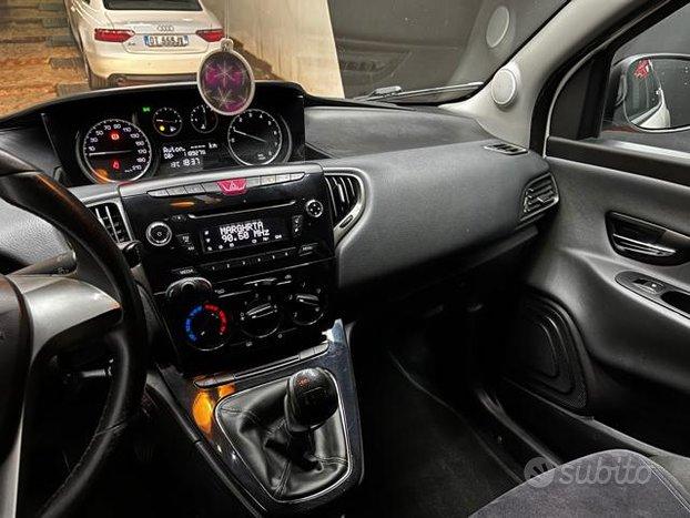 LANCIA Ypsilon 1.2 - FABIANOAUTO