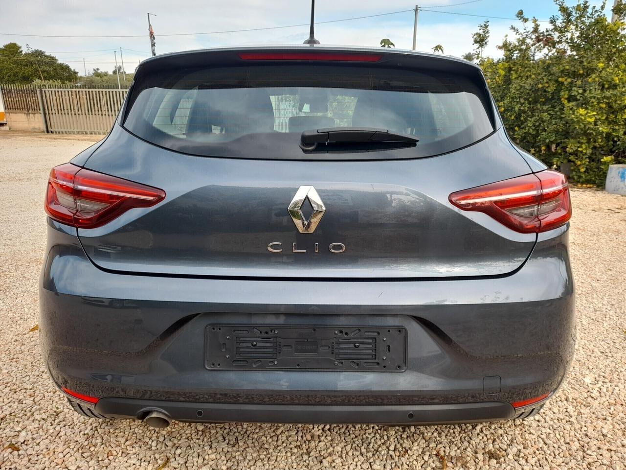 Renault Clio TCe 90 CV ok neopatentati anno 2022