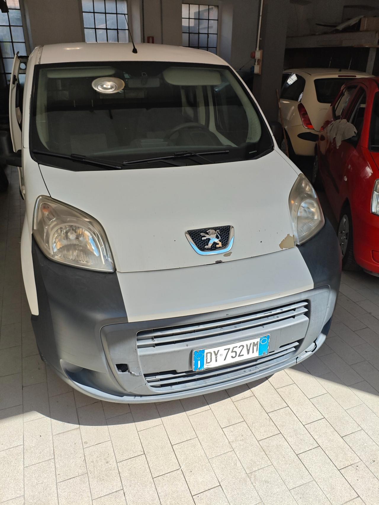 Peugeot bipper tipee
