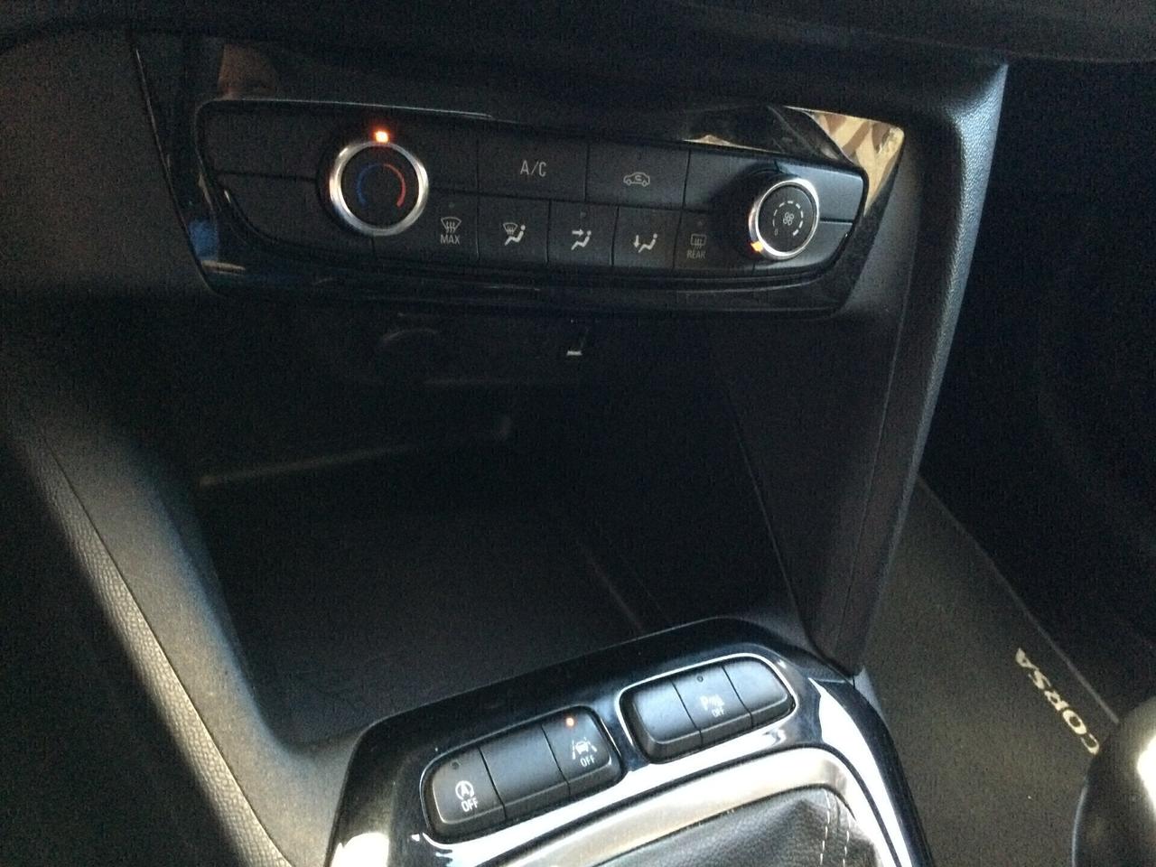 Opel Corsa 1.5 D 100 CV Blitz Edition