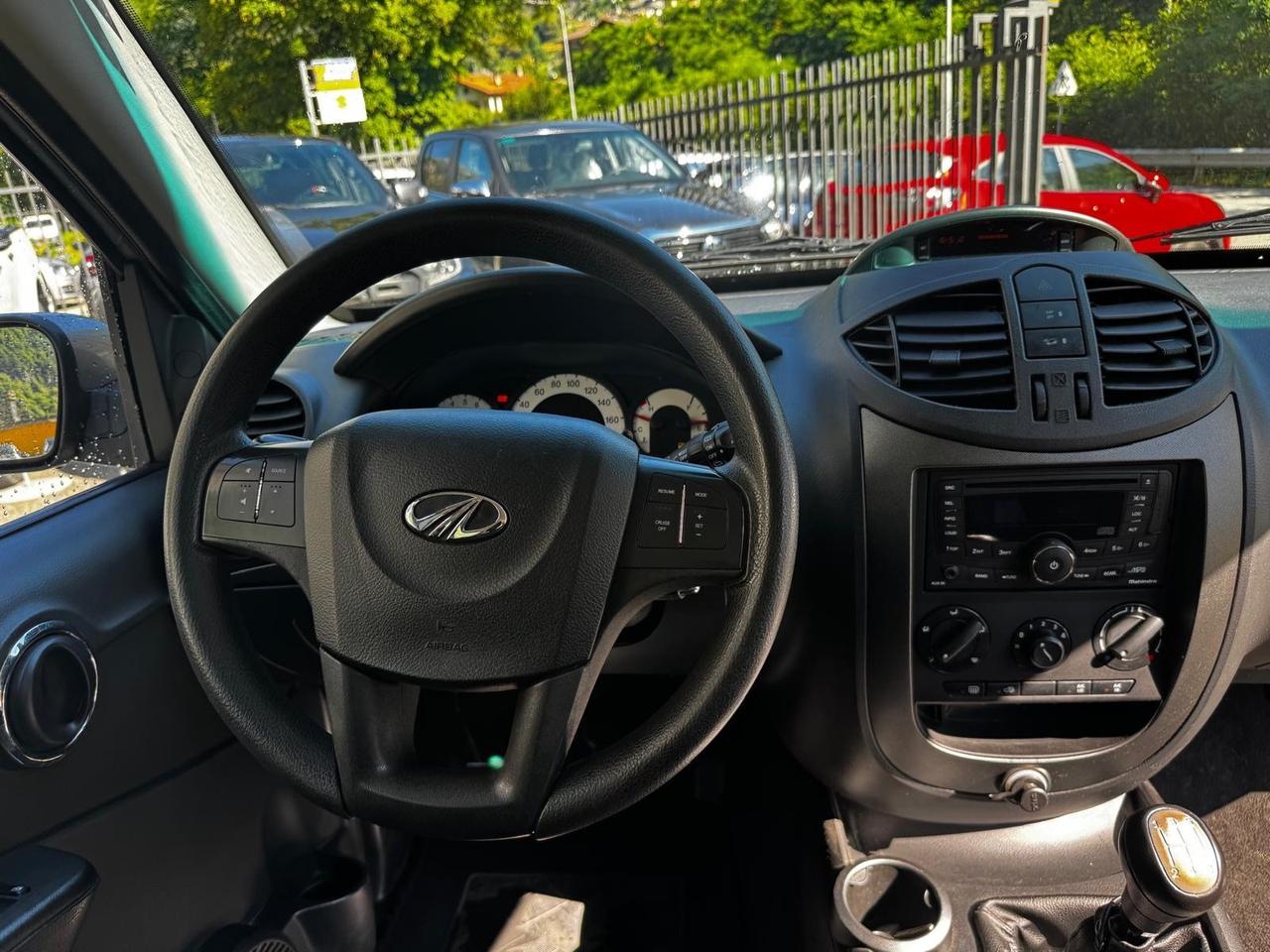 Mahindra Quanto C8 2.2 4WD N1