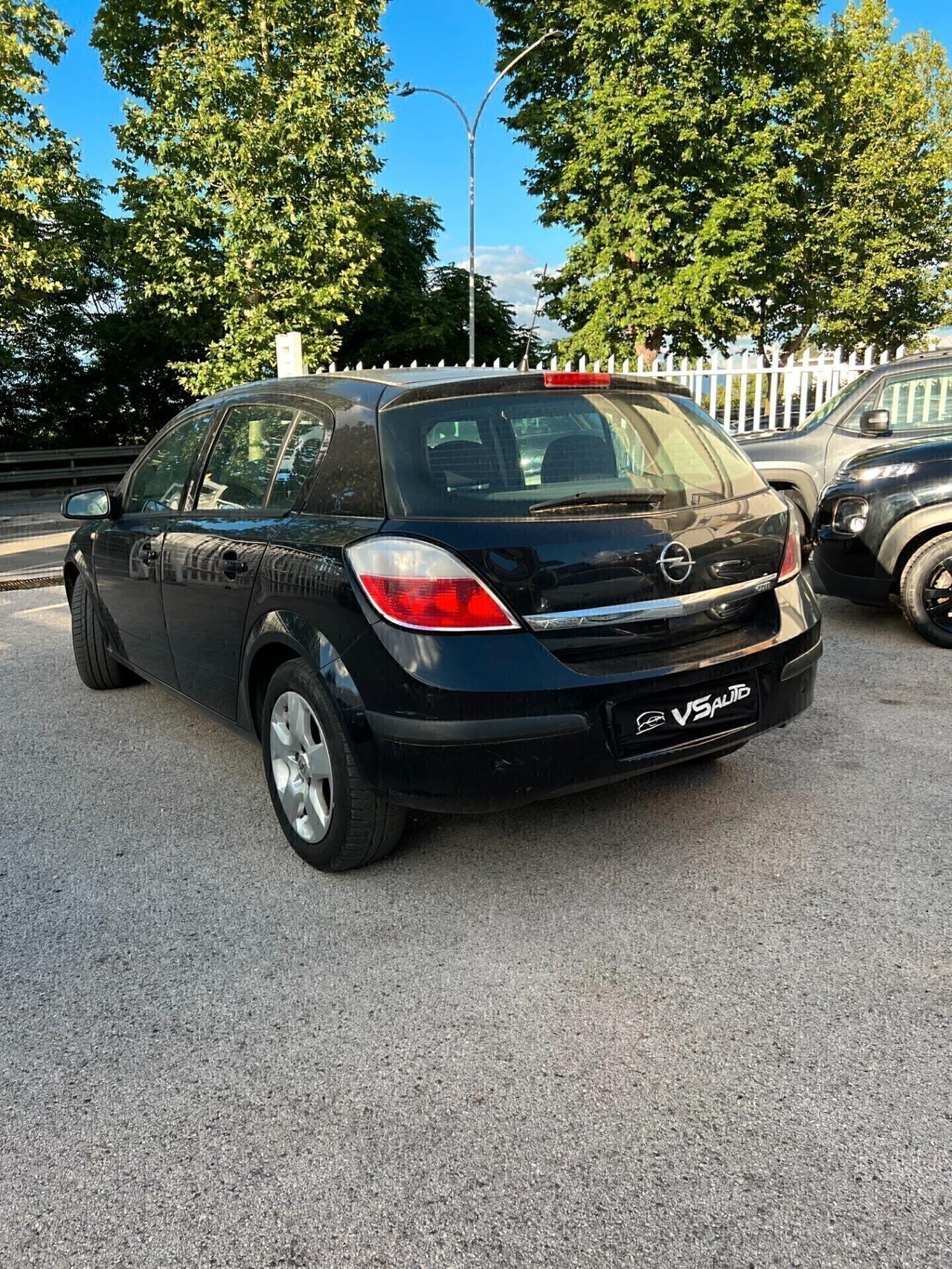 Opel Astra 1.4 16V Twinport 5 porte Enjoy