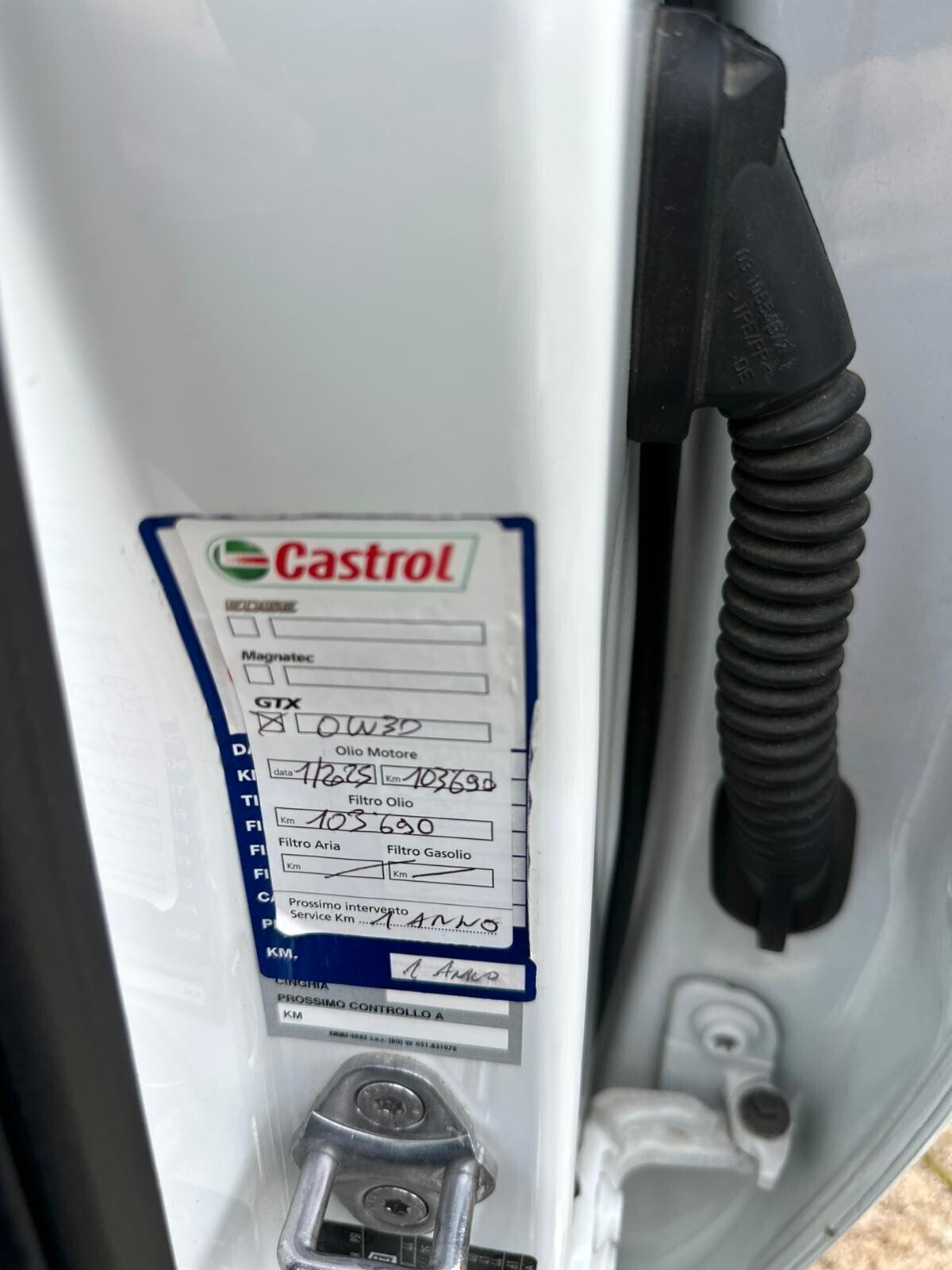 Land Rover Discovery Sport 2.0 TD4 150 CV HSE Luxury AUTOMATICO BI-COLOR