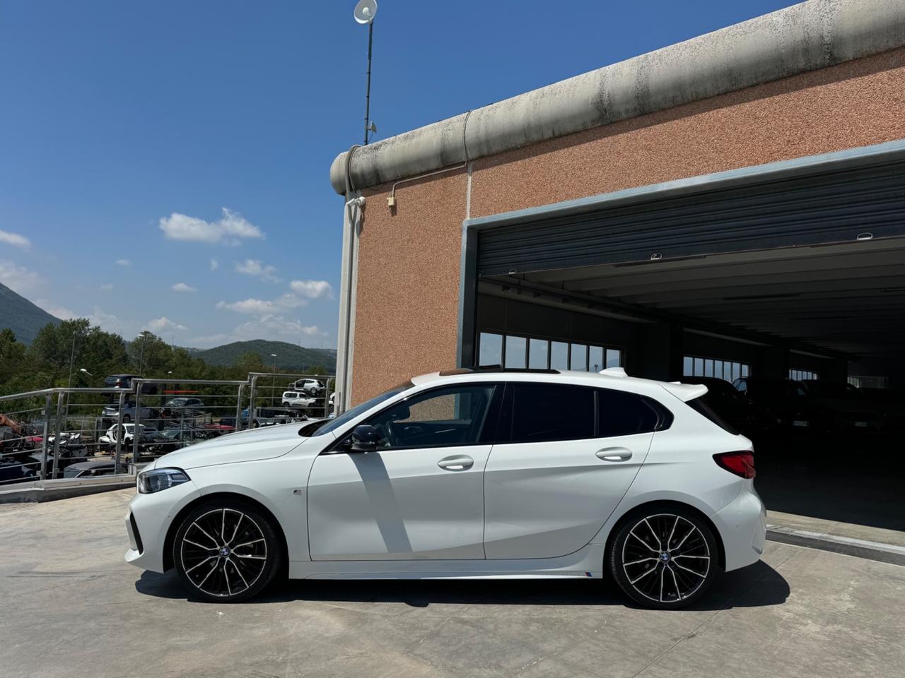 Bmw 118 118d 5p. Msport