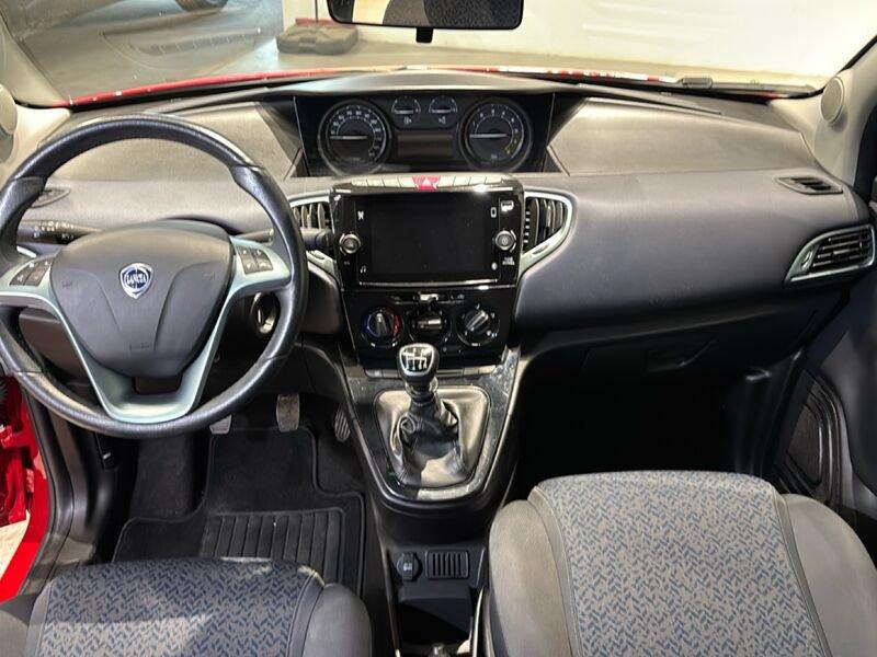 Lancia Ypsilon 1.0 FireFly 70cv Hybrid Gold