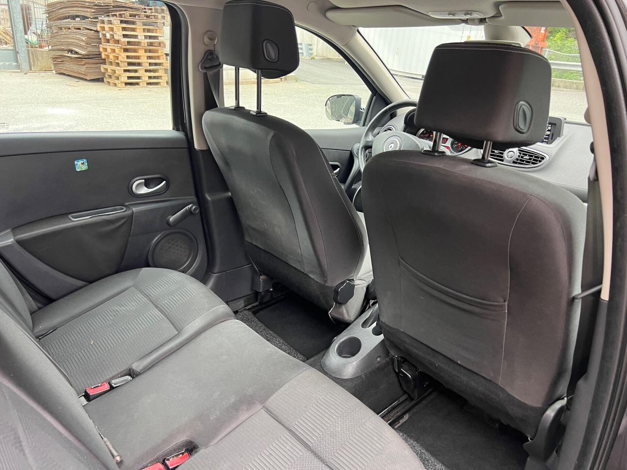 Renault Clio 1.2 16V 5 porte Luxe