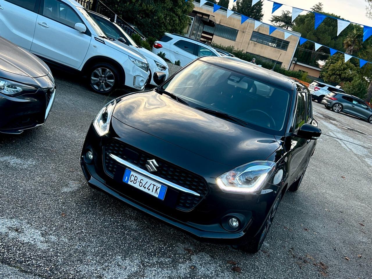 " UNA CHICCA " Suzuki Swift 1.2 Hybrid Top