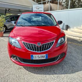 Lancia Ypsilon 1.0 Bz 70 Cv Hybrid Silver
