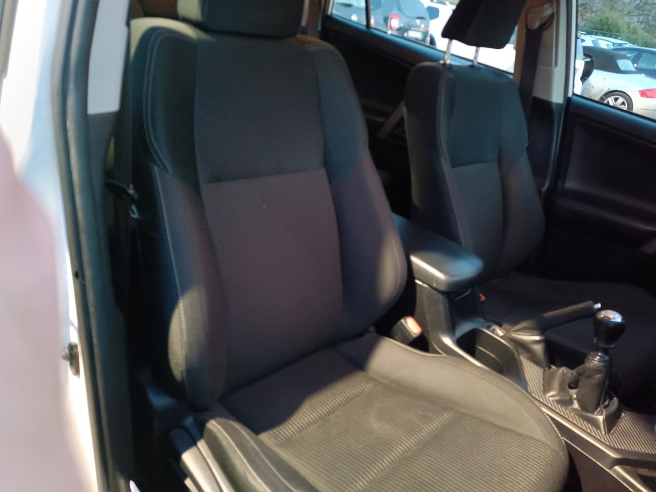 Toyota RAV 4 RAV4 2.0 D-4D 2WD Active