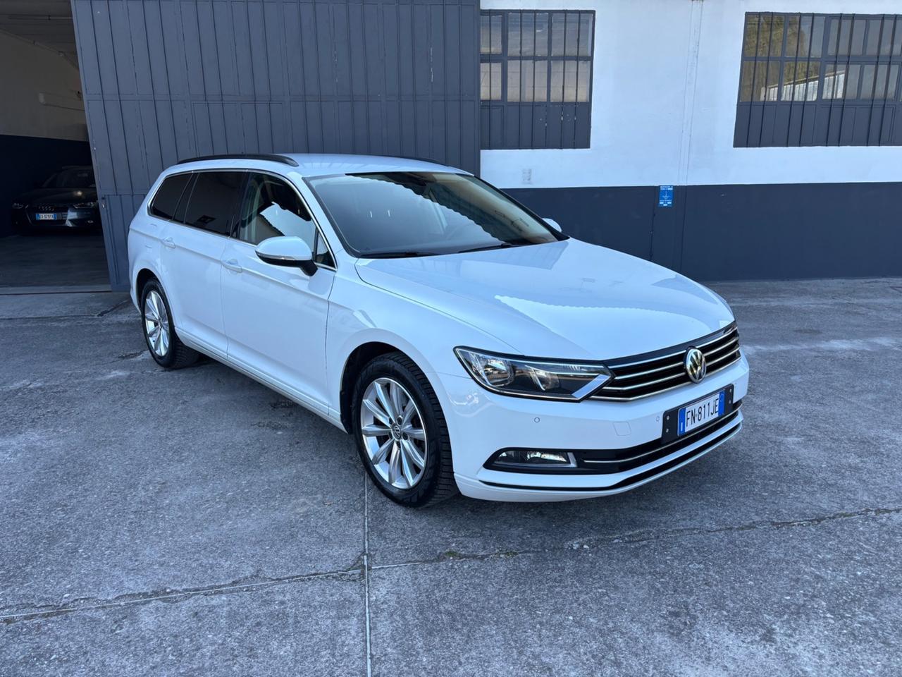 Volkswagen Passat 1.6 TDI. Garanzia. Neopatentati