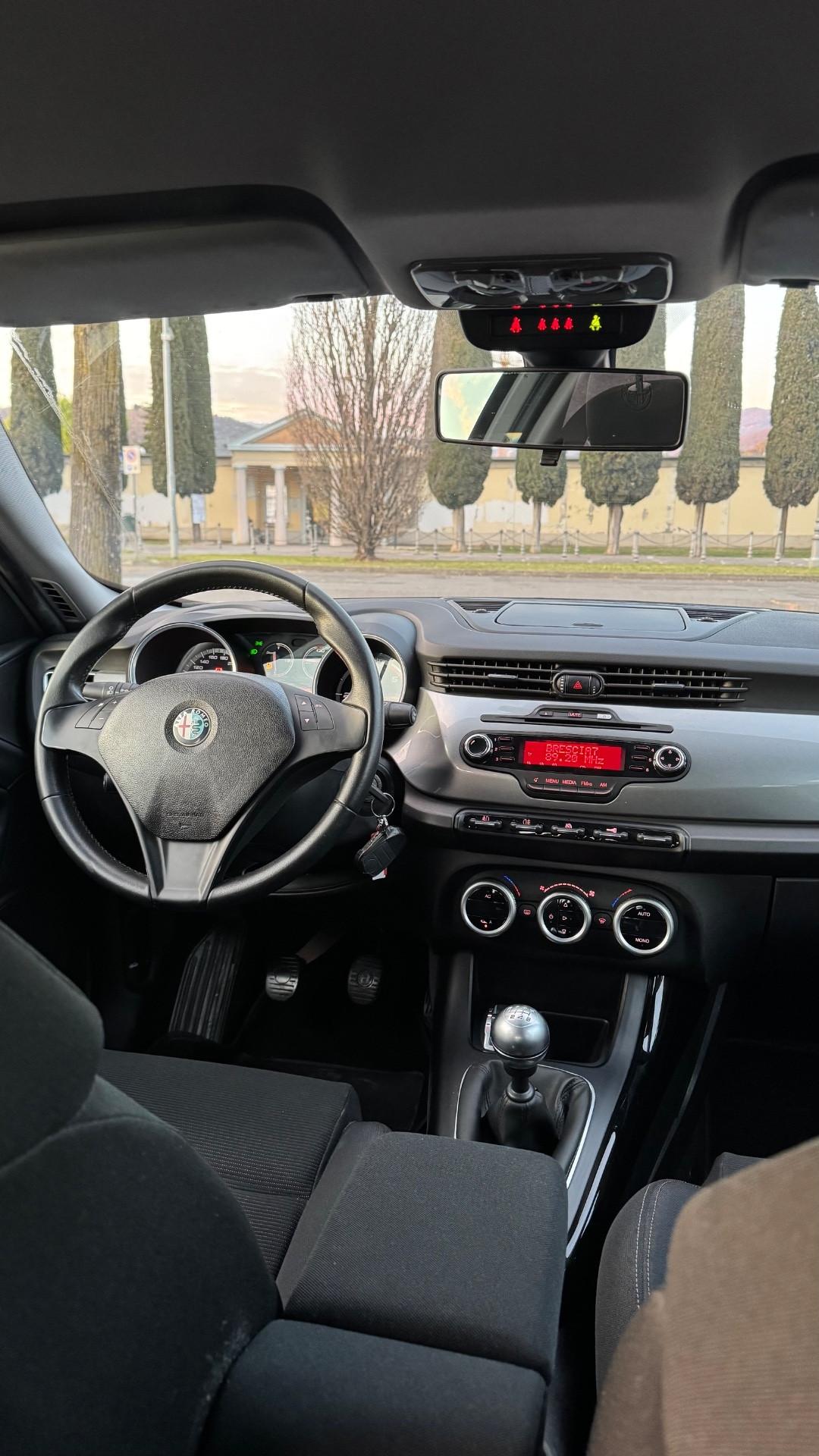 Alfa Romeo Giulietta 1.6 JTDm-2 Distinctive