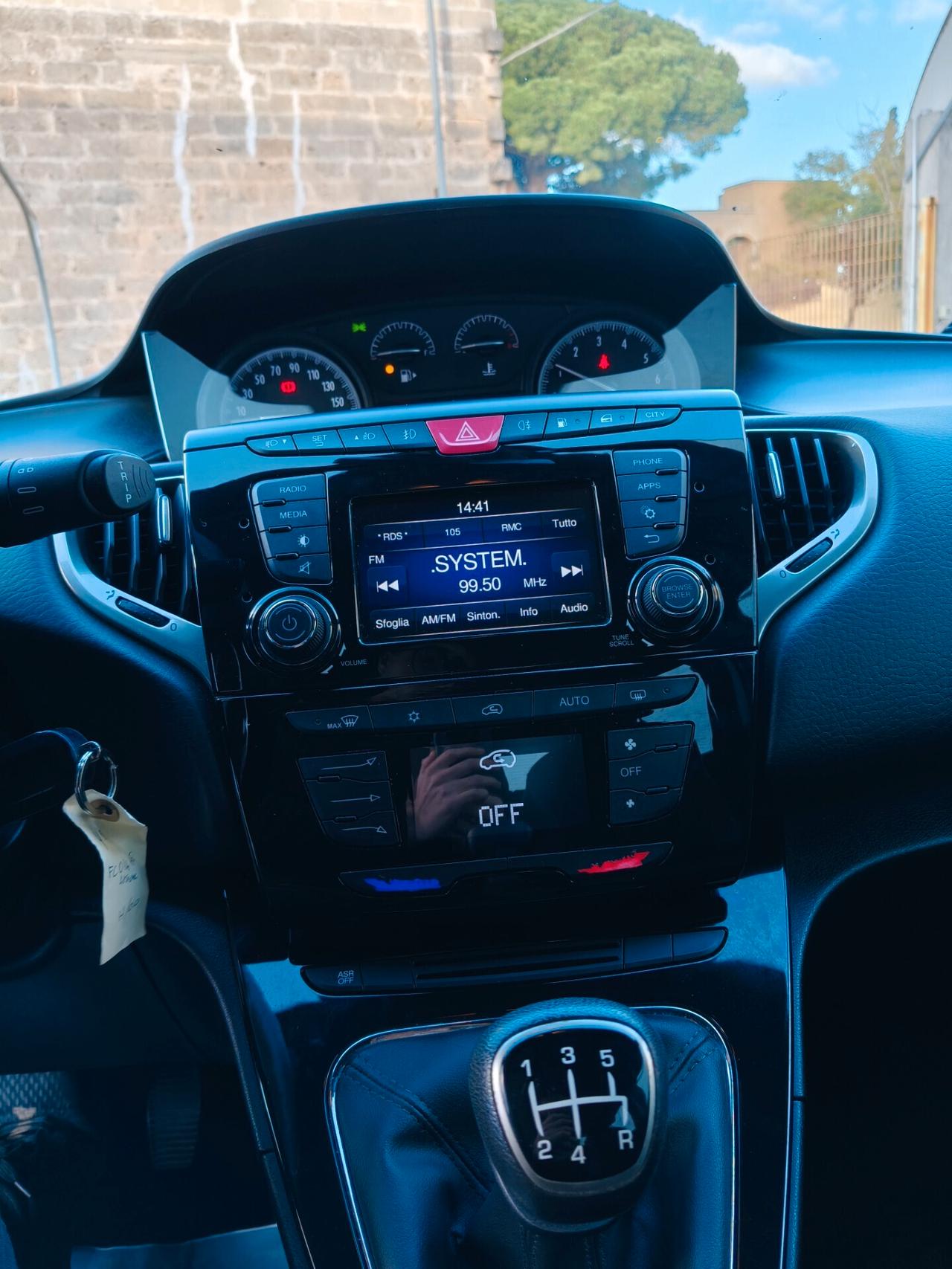 Lancia Ypsilon 1.2 69 CV 5 porte GPL Ecochic Elle