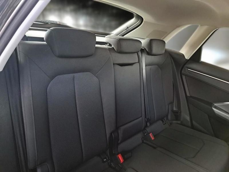 AUDI Q3 35 TDI quattro S tronic Business Advance