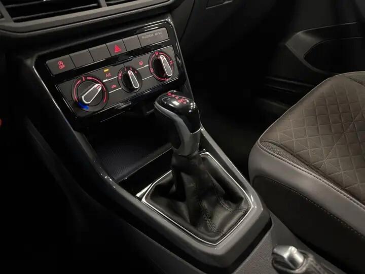 Volkswagen T-Cross 1.0 TSI Advanced BMT DSG Sport