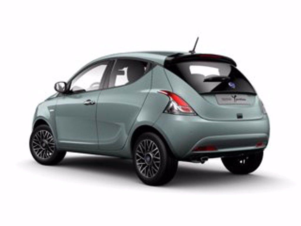 LANCIA Ypsilon 1.0 firefly hybrid platino s&s 70cv del 2024