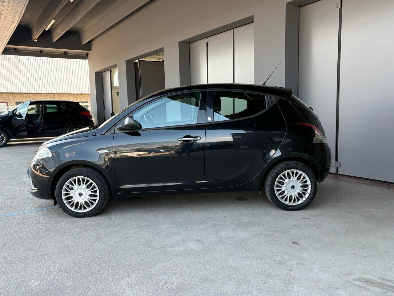 Lancia Ypsilon 5 Porte Ypsilon 1.2 Gold ecochic Gpl 69cv
