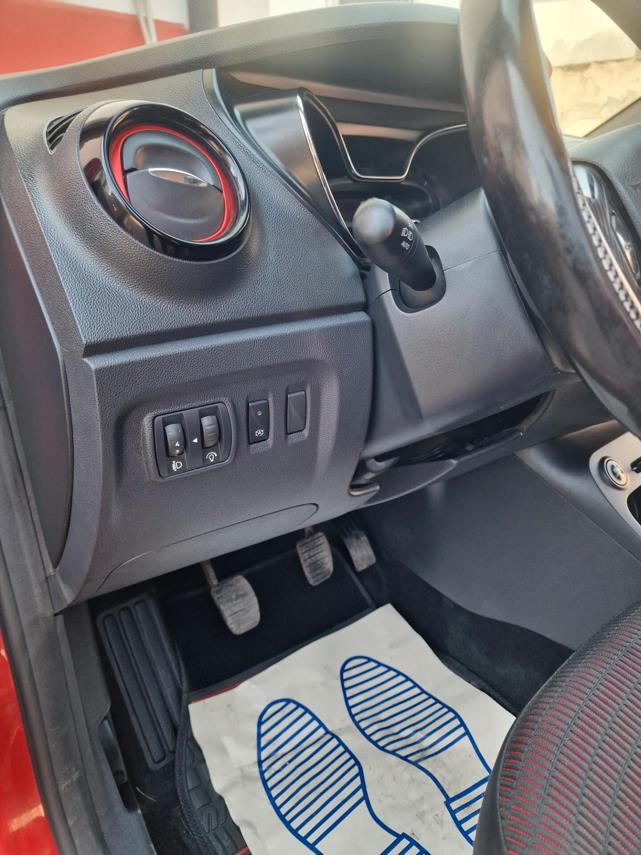 Renault Captur TCe 12V 90 CV UNICPR/ CATENA OK.