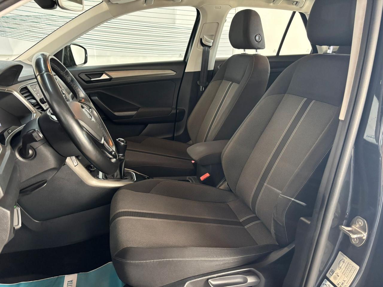 Volkswagen T-Roc 1.6 TDI Business NAVIGATORE-APP CARPLAY