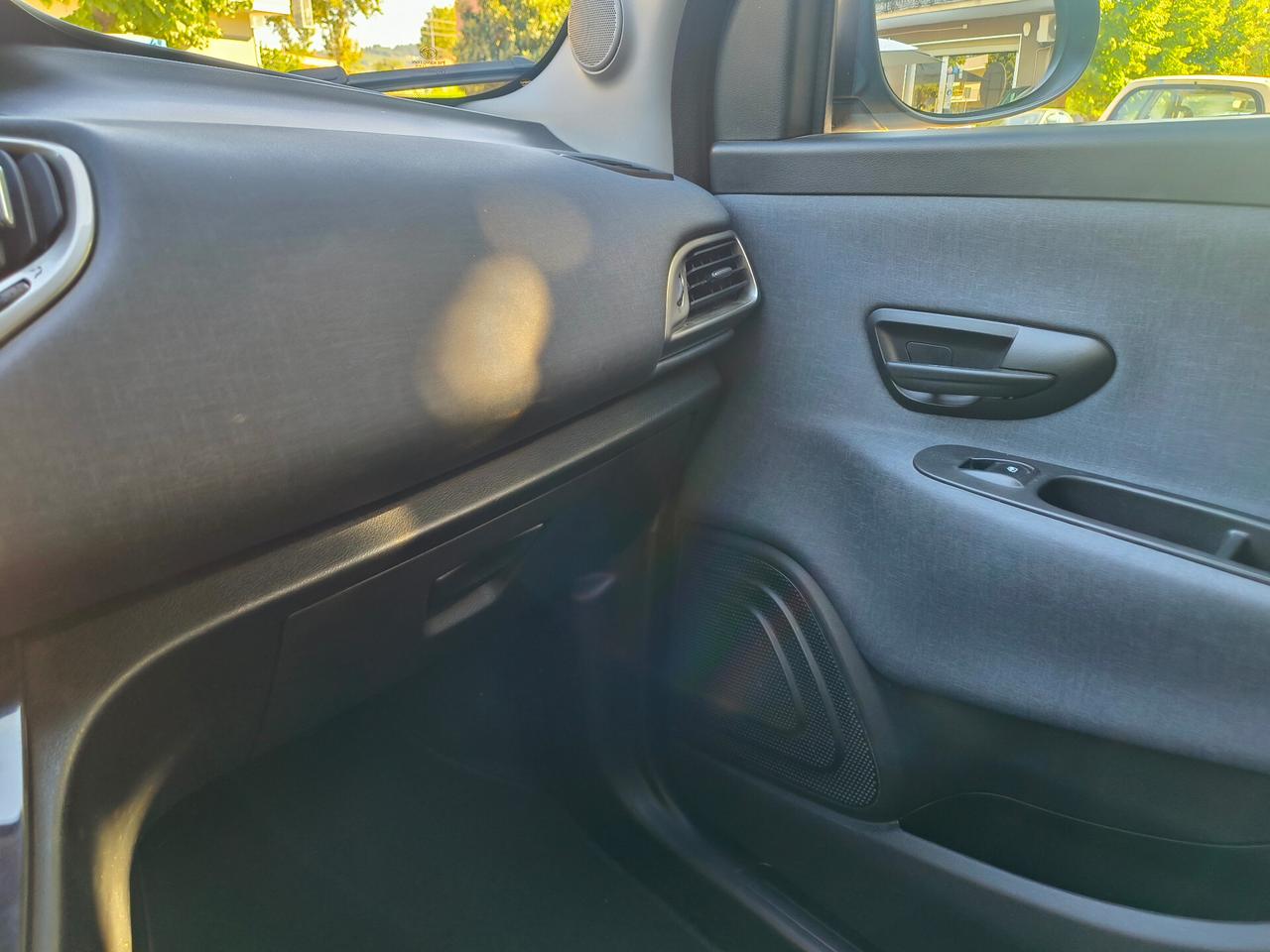 Lancia Ypsilon 1.0 FireFly 5 porte S&S Hybrid Ecochic Silver