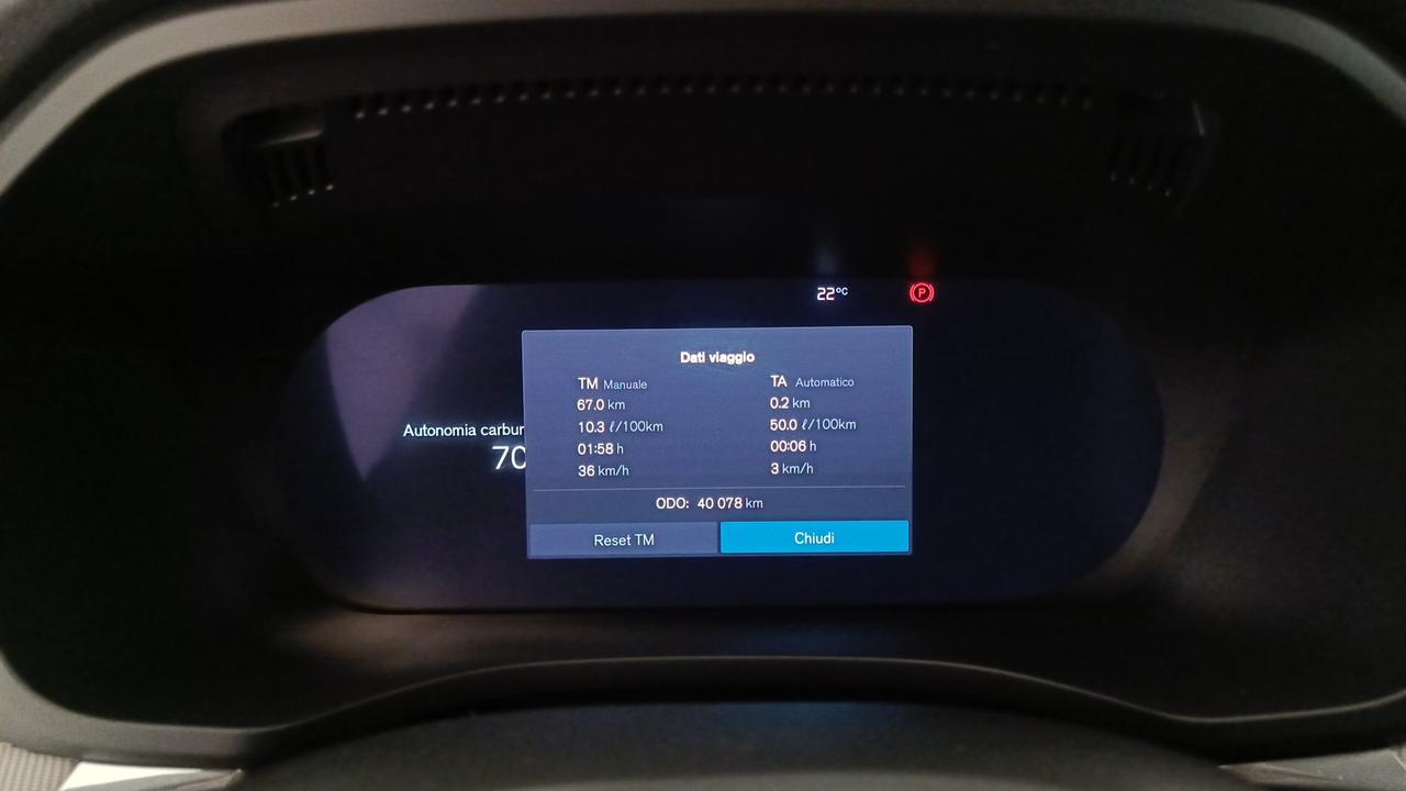 VOLVO XC60 2.0 b4 Plus Dark auto