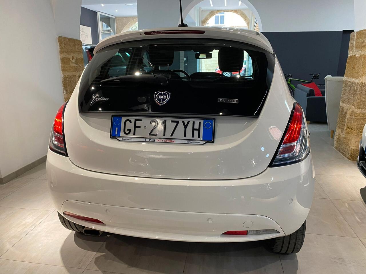 Lancia Ypsilon 1.0 FireFly 5 porte S&S Hybrid Ecochic Gold