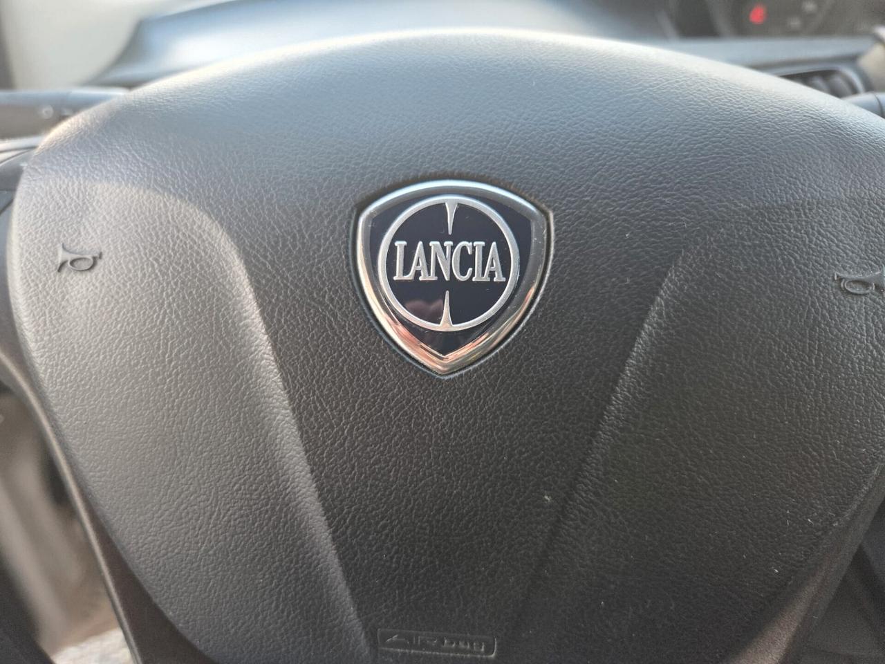 Lancia Ypsilon 1.2 69 CV 5 porte Gold Neopatentati !!