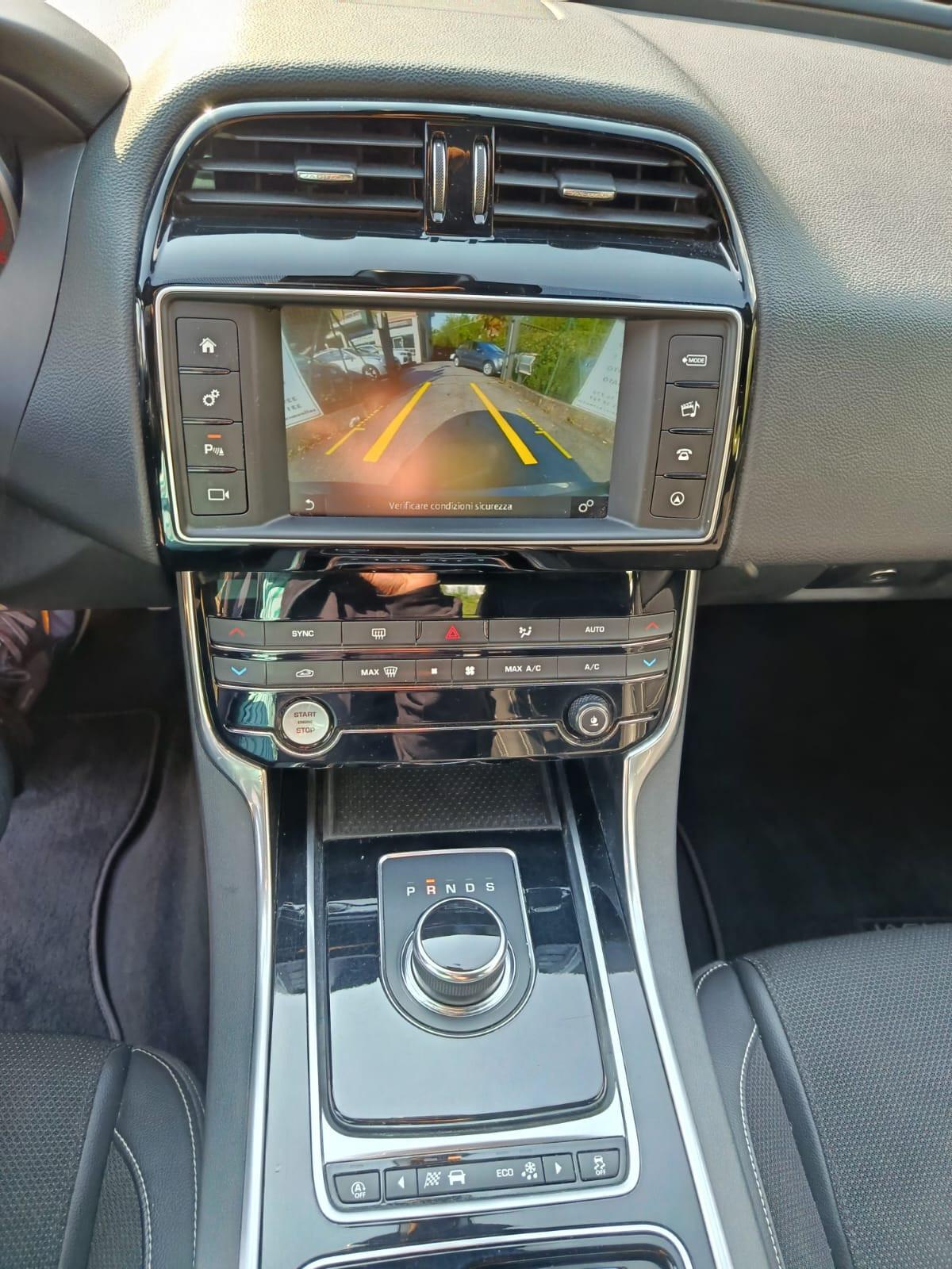 Jaguar XE 2.0 D 204 CV aut. R-Dynamic HSE