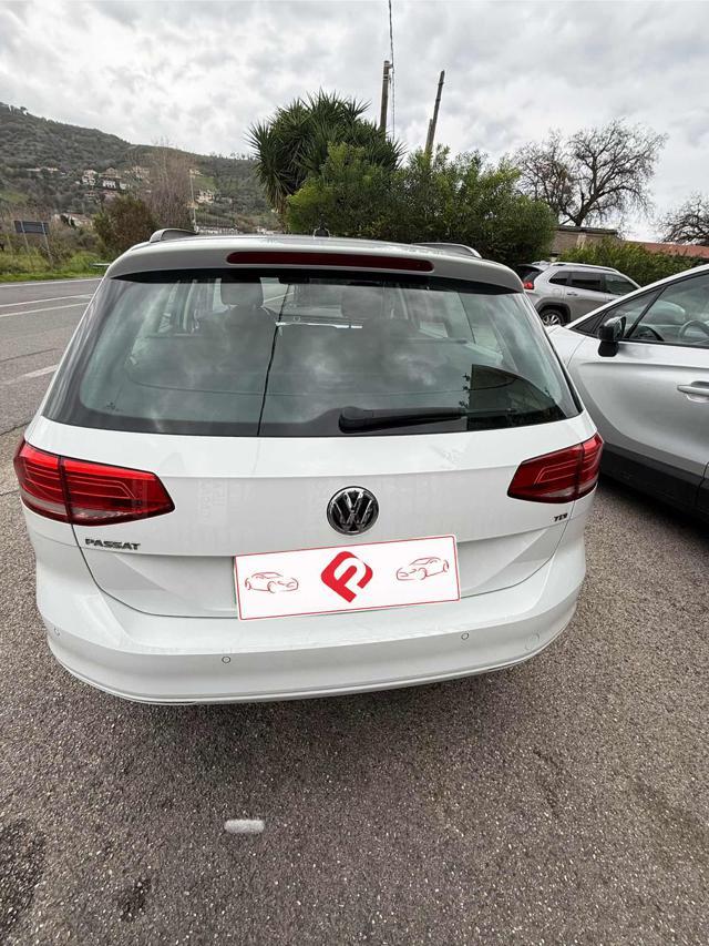 VOLKSWAGEN Passat Variant 1.6 TDI SCR DSG Business BMT