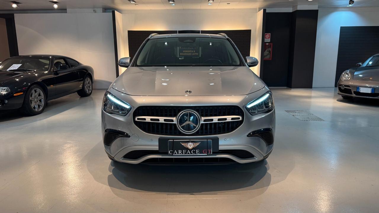 MERCEDES-BENZ GLA 180d Advanced - 2024