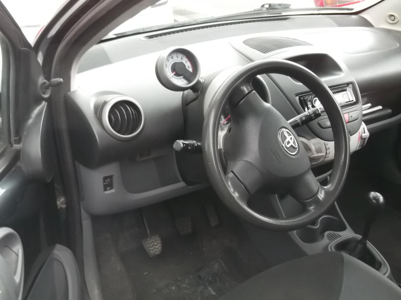 Toyota Aygo 1.0 12V VVT-i 3 porte Sol - 02