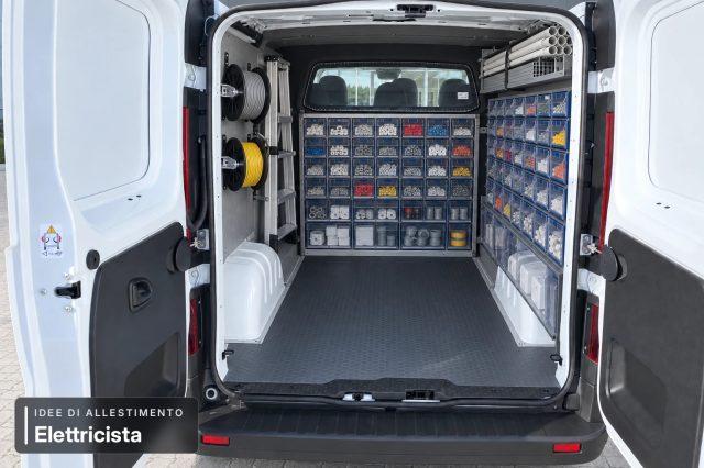 RENAULT Trafic L1H1 150 6 POSTI