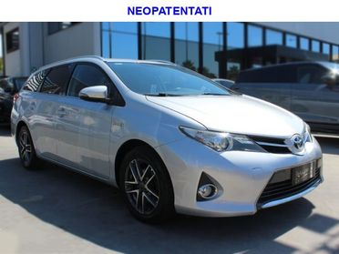 TOYOTA Auris Touring Sports 1.8 Hybrid Lounge