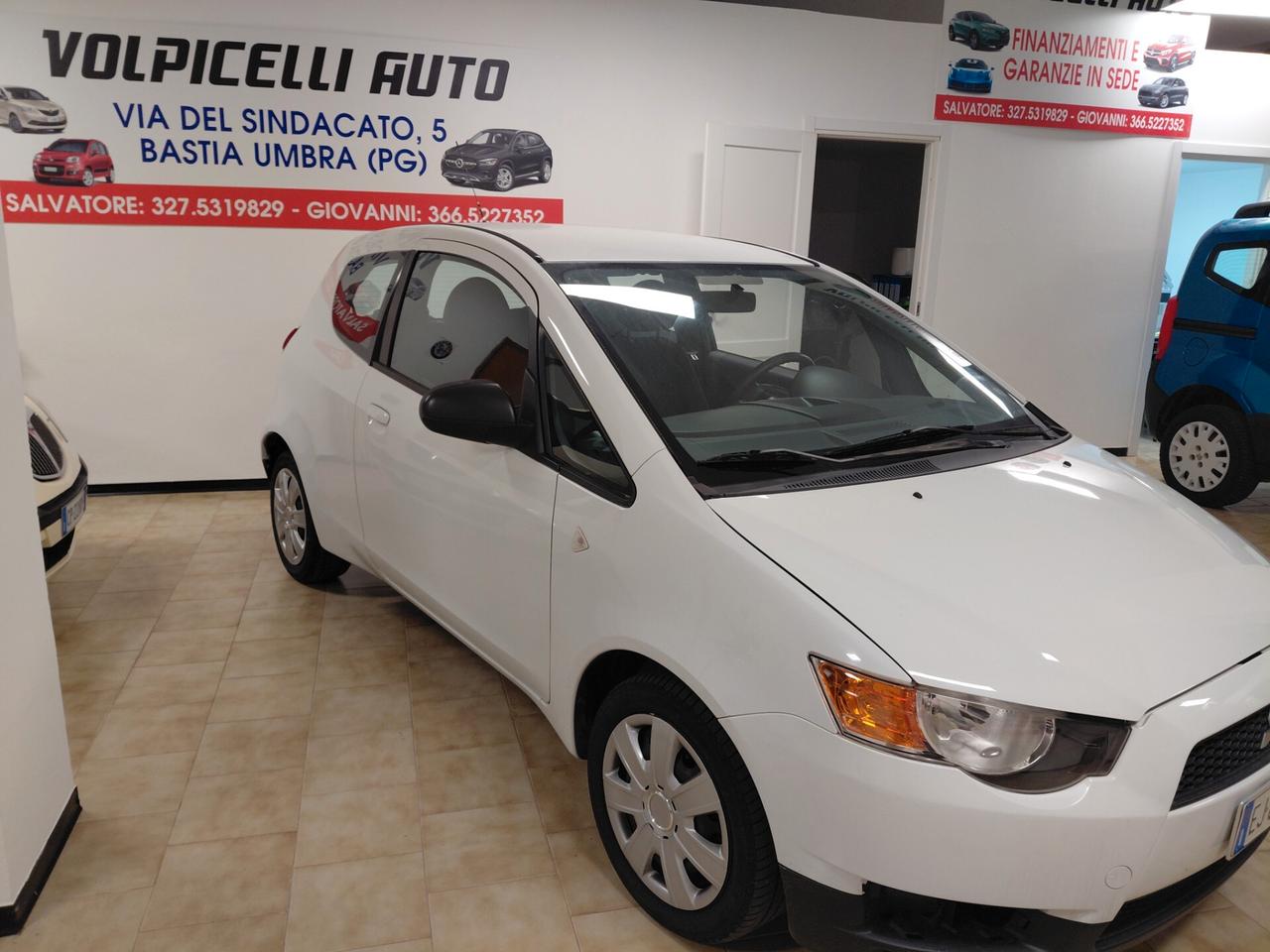 MITSUBISHI COLT ANNO 2011 BZ 1 1 ADATTA NEOPATENTATI KM 163 MILA