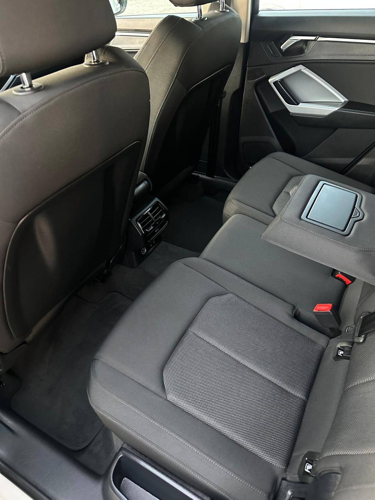 Audi Q3 35 TDI S tronic Advanced FARI MATRIX