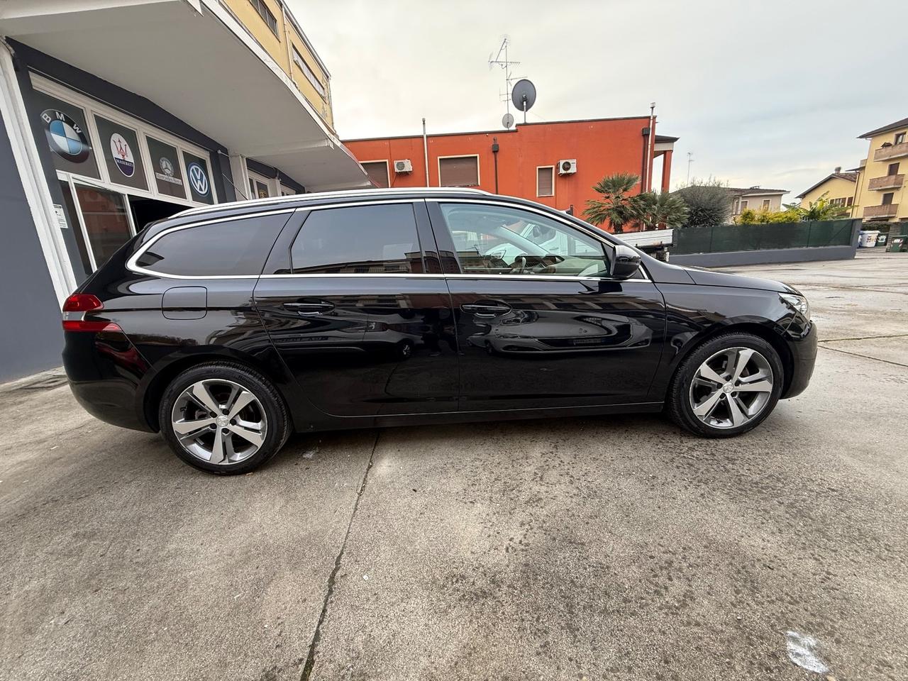 Peugeot 308 BlueHDi 130 S&S Allure